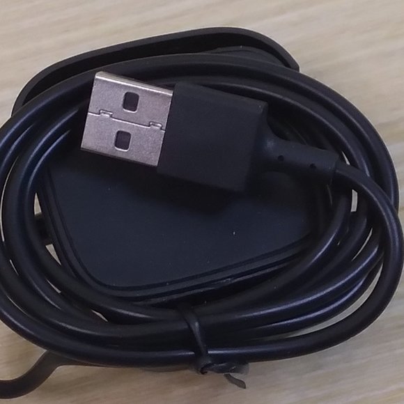 Fit Versa 2 Black Replacement Charger for your watch - Picture 3 of 3